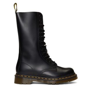 Dr Marten Black 14 eye 1914 boots
